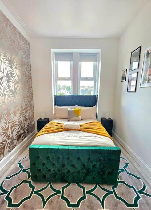 Spacious Haven With Free Parking Glasgow Eksteriør billede