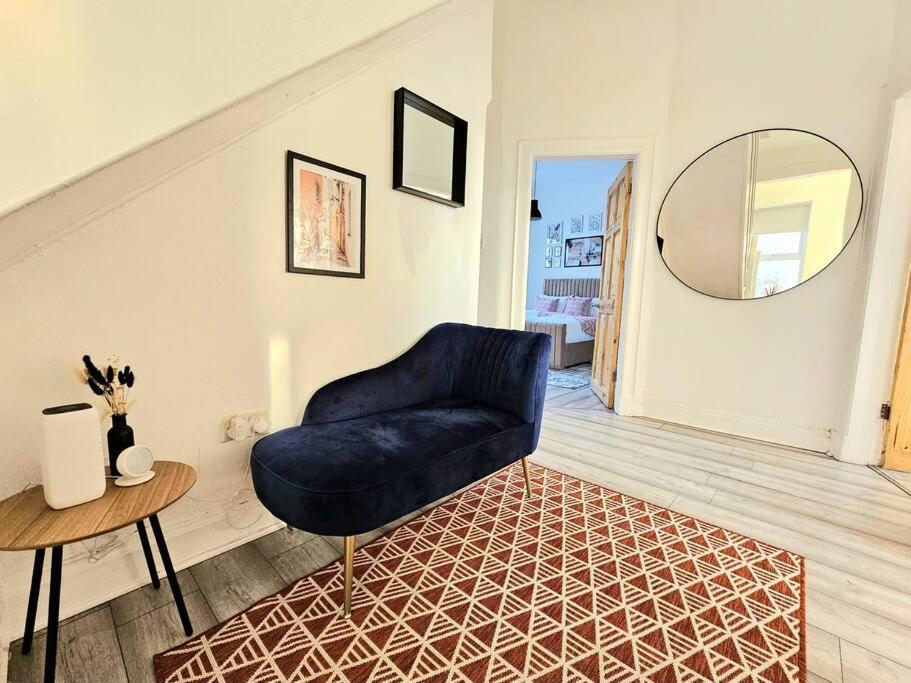 Spacious Haven With Free Parking Glasgow Eksteriør billede
