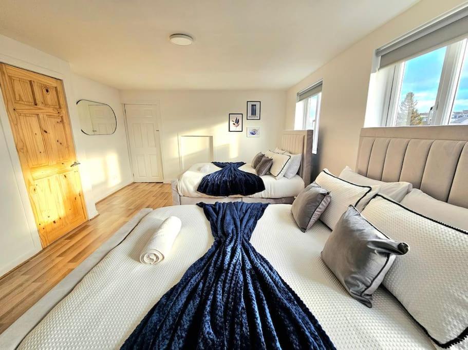 Spacious Haven With Free Parking Glasgow Eksteriør billede